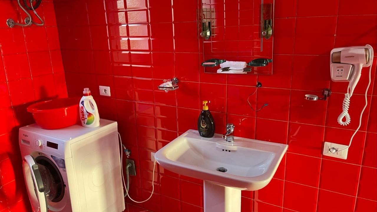 Azure Apartments By Kondo Stays Vlorë Esterno foto