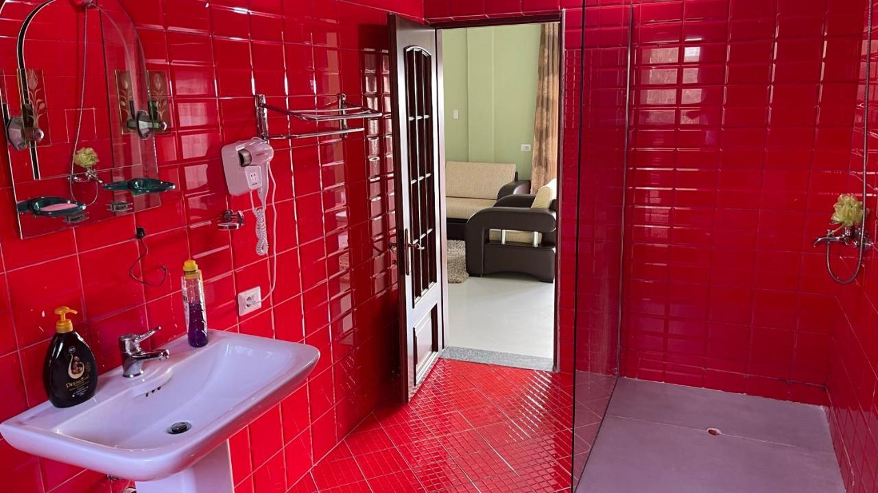 Azure Apartments By Kondo Stays Vlorë Esterno foto