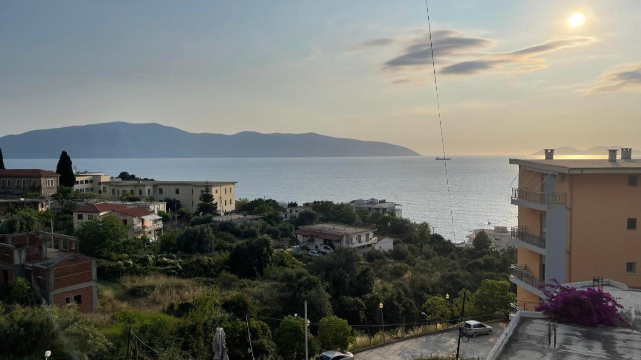 Azure Apartments By Kondo Stays Vlorë Esterno foto