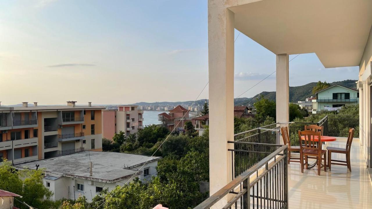 Azure Apartments By Kondo Stays Vlorë Esterno foto