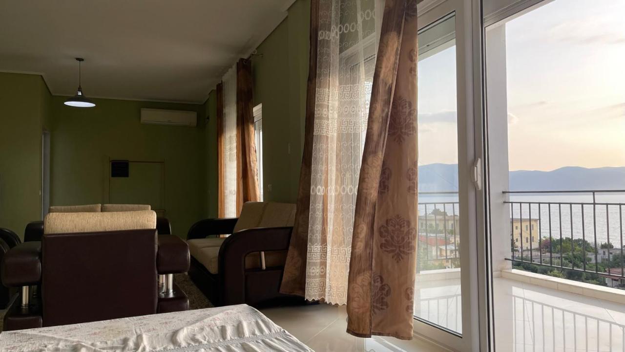 Azure Apartments By Kondo Stays Vlorë Esterno foto