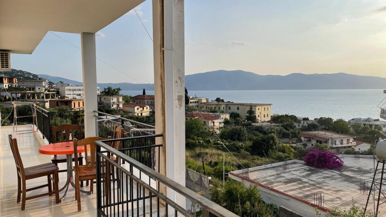 Azure Apartments By Kondo Stays Vlorë Esterno foto