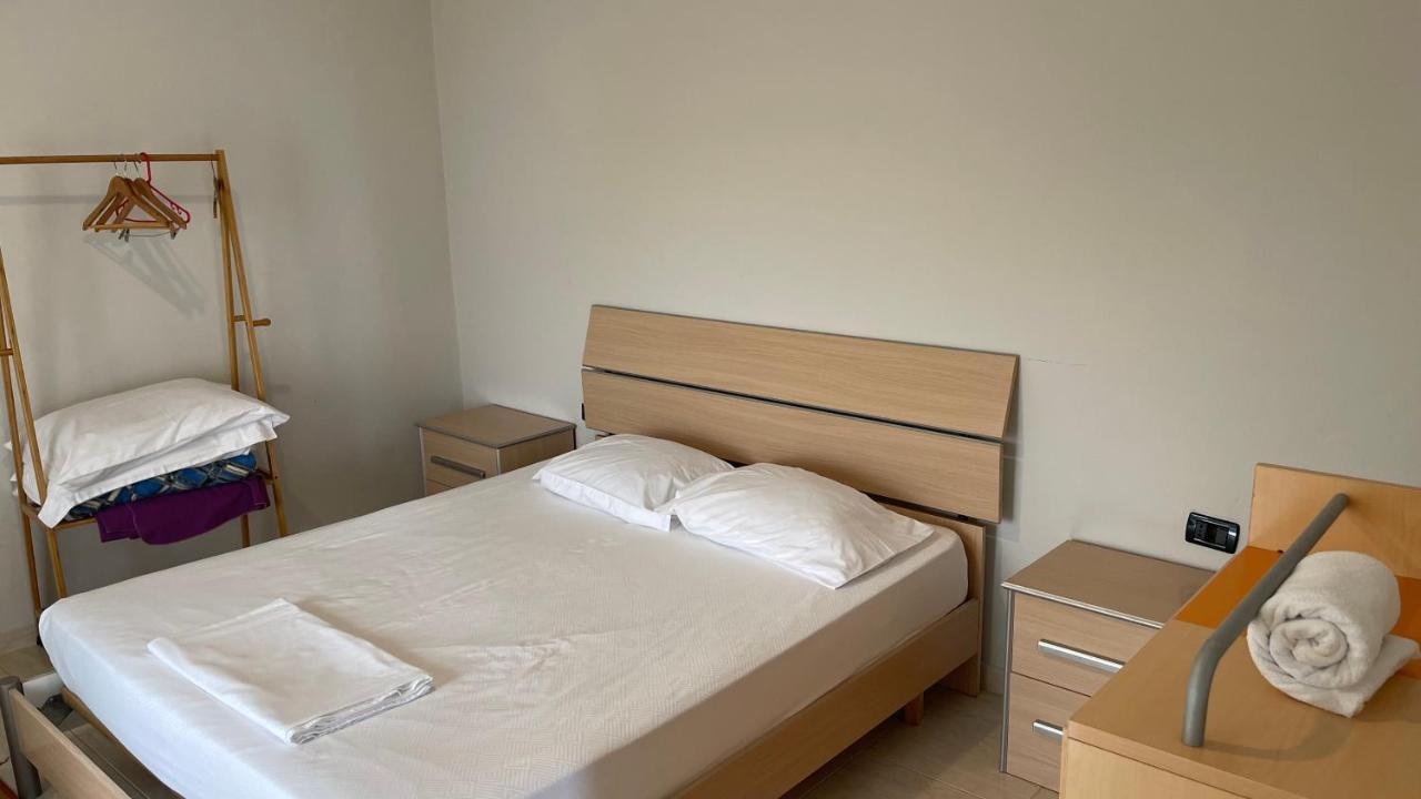 Azure Apartments By Kondo Stays Vlorë Esterno foto